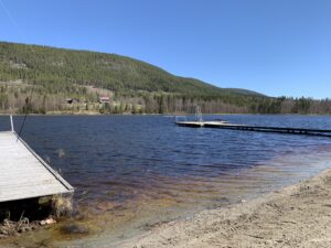 Två bryggor, 25 meter mellan